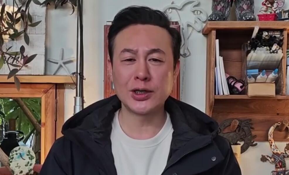 张颂文把粉丝的信扔出车窗引热议