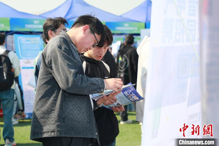 报告：半数动漫相关专业毕业生认为大学课程过时