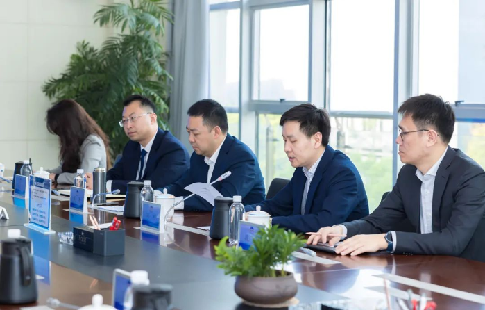 强强联合 东方雨虹携手眉山天投共建西部AI产业新高地