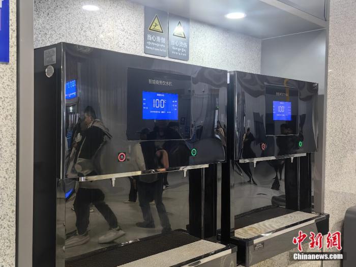 同比增加42%，香格里拉火车站一季度客流火爆