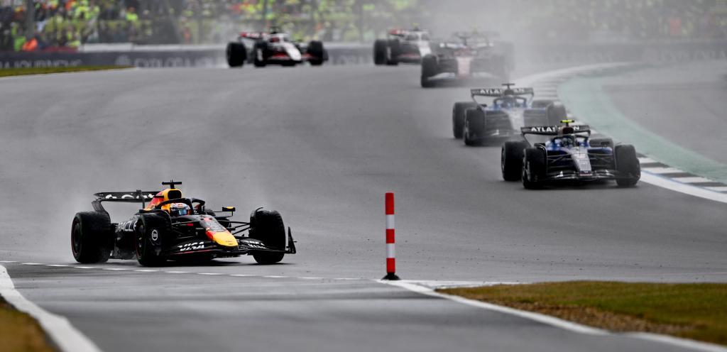 F1英国大奖赛阴晴莫测 迈凯轮车手诺里斯夺冠