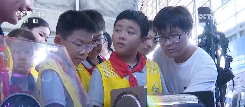 全国科普月 | 点亮少年科创梦想 多地举行多场科普活动让科学触手可及