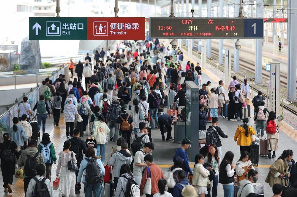 全国铁路10月11日起实行新列车运行图