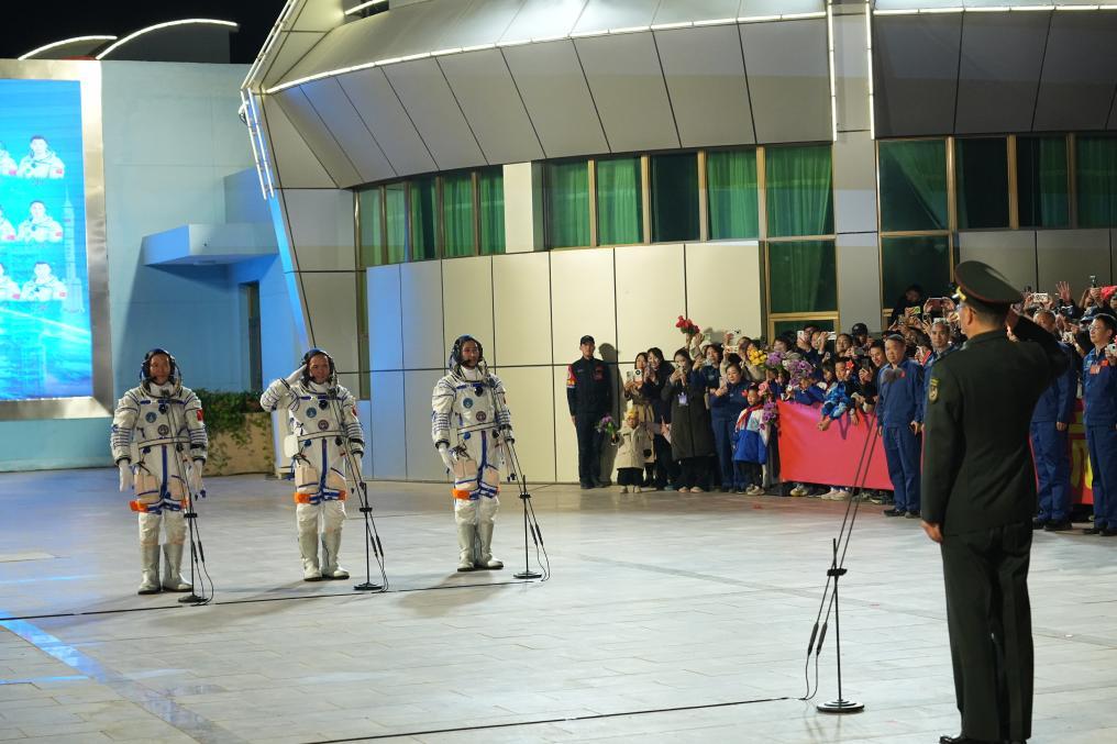 60秒回顾神舟二十一号发射精彩瞬间