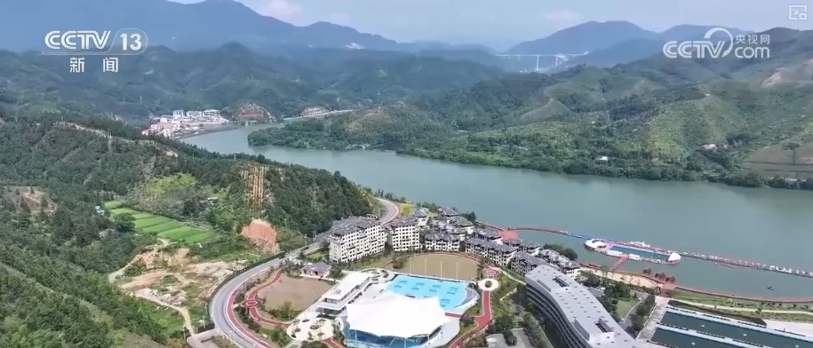 从小众到“顶流”小球转出大产业 “体育+”多样跨界为文旅发展添“动”力