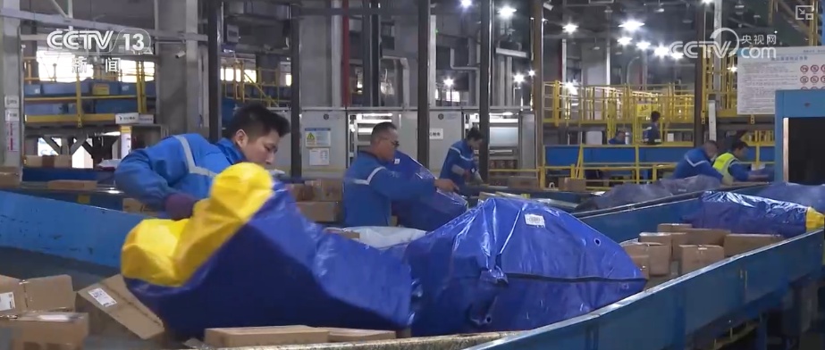 敞开“怀抱”创新服务新就业群体 凝“新”聚力织密保障网、铺就发展路